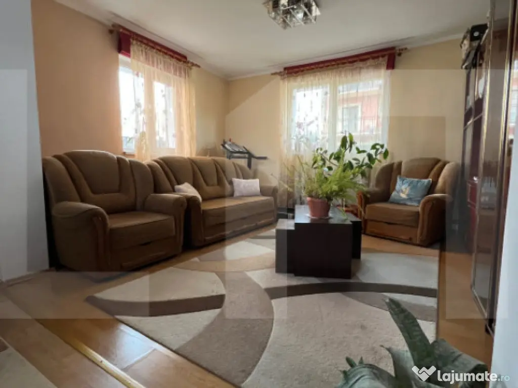 Casa de vanzare, 158 mp, zona Ronat 