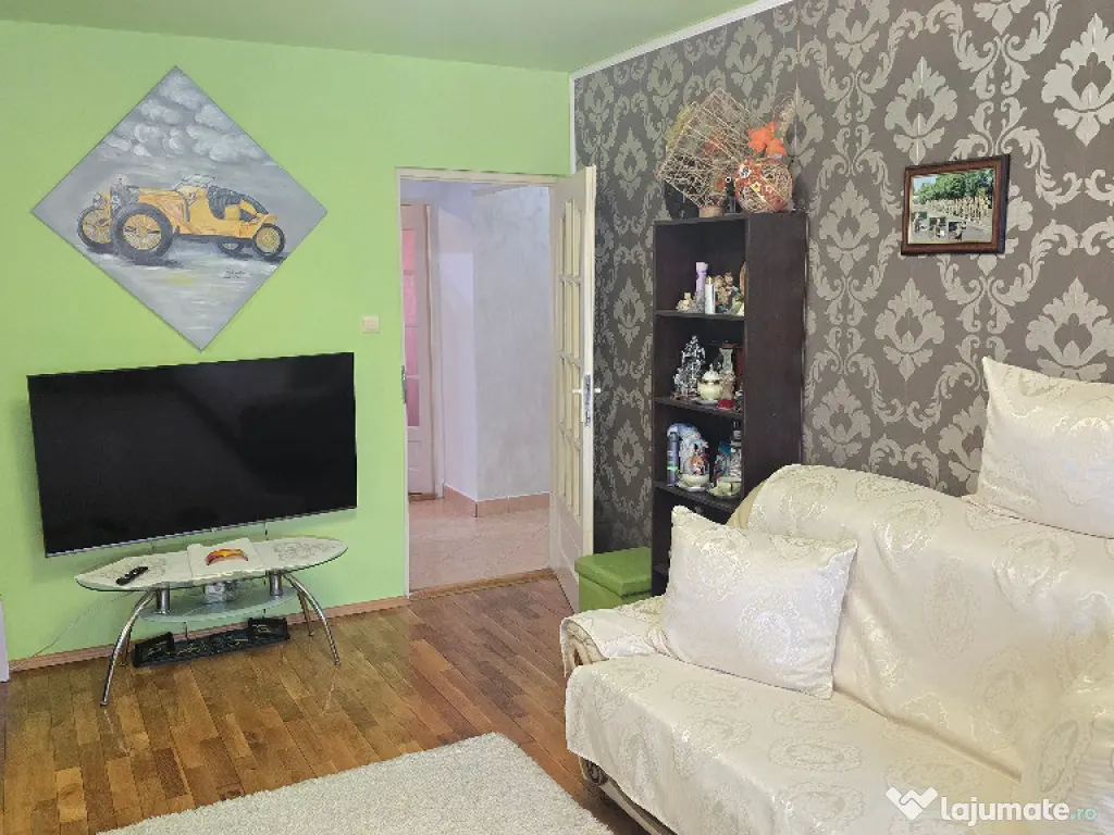 Vand apartament 3 camere decomandat in Deva, Pescarilor, parter inalt 