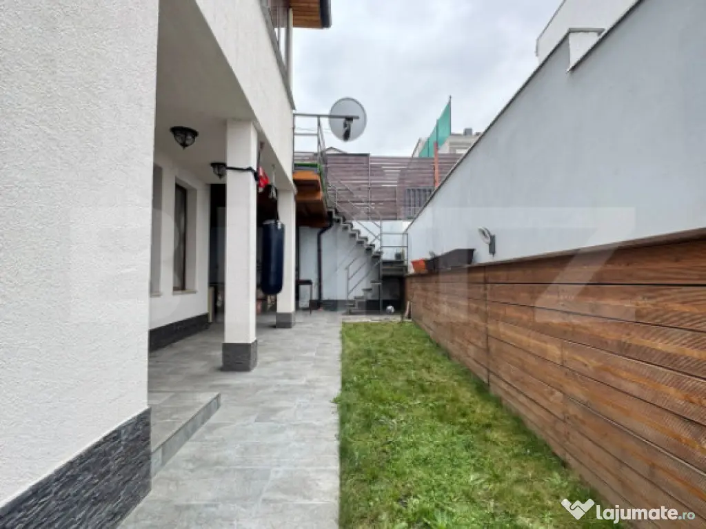 Duplex de inchiriat, 124 mp, zona VIVO