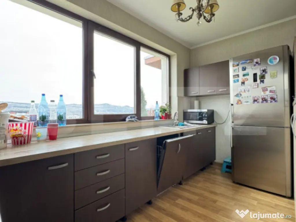 Duplex de inchiriat, 124 mp, zona VIVO