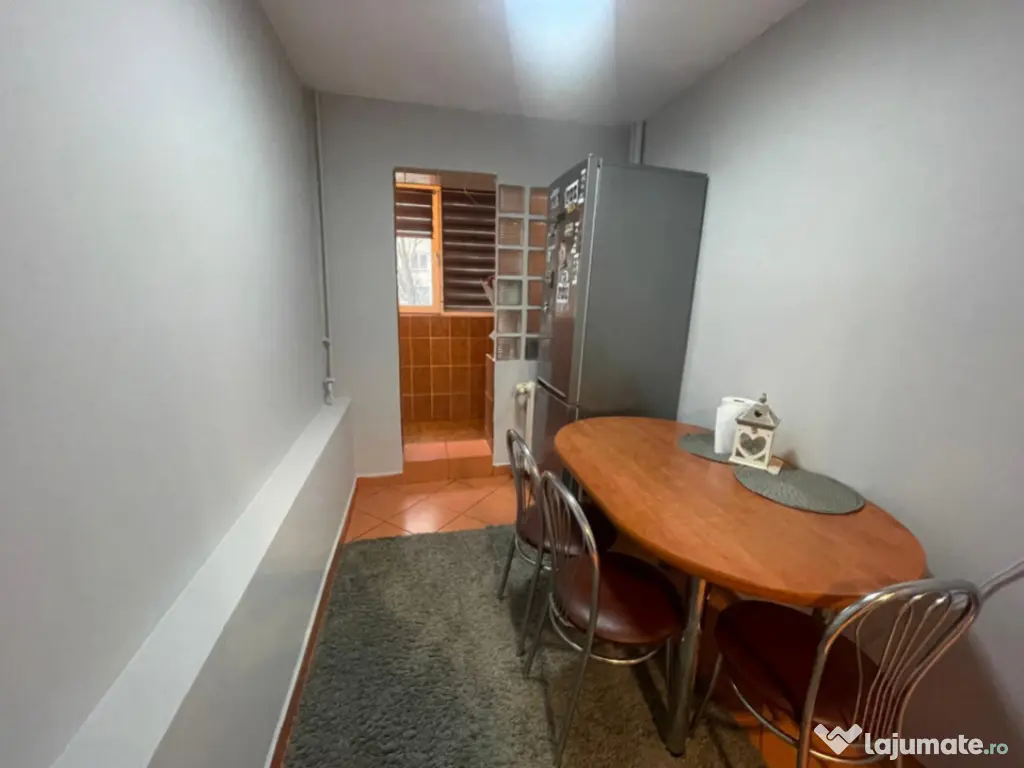 Apartament 2 camere, parter, zona Valea Rosie