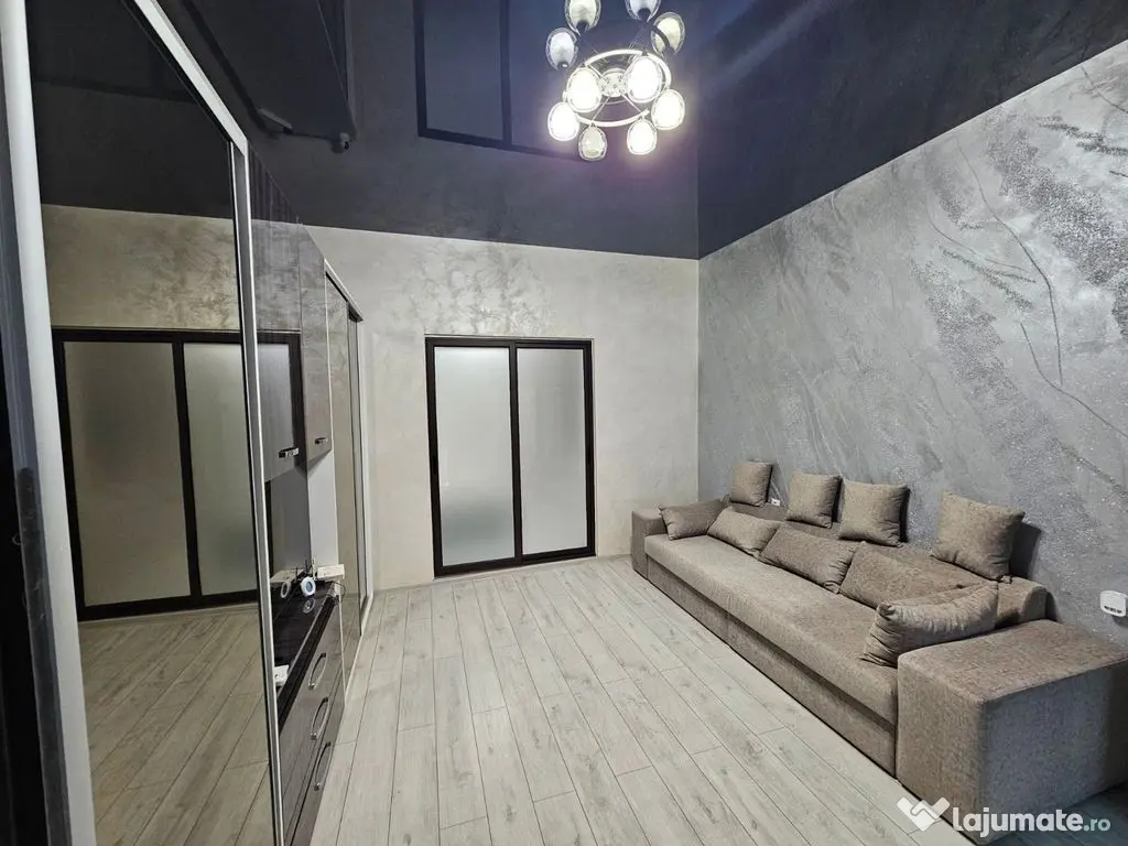 De vanzare - Casa 2 camere, renovata - singur in curte -P... 