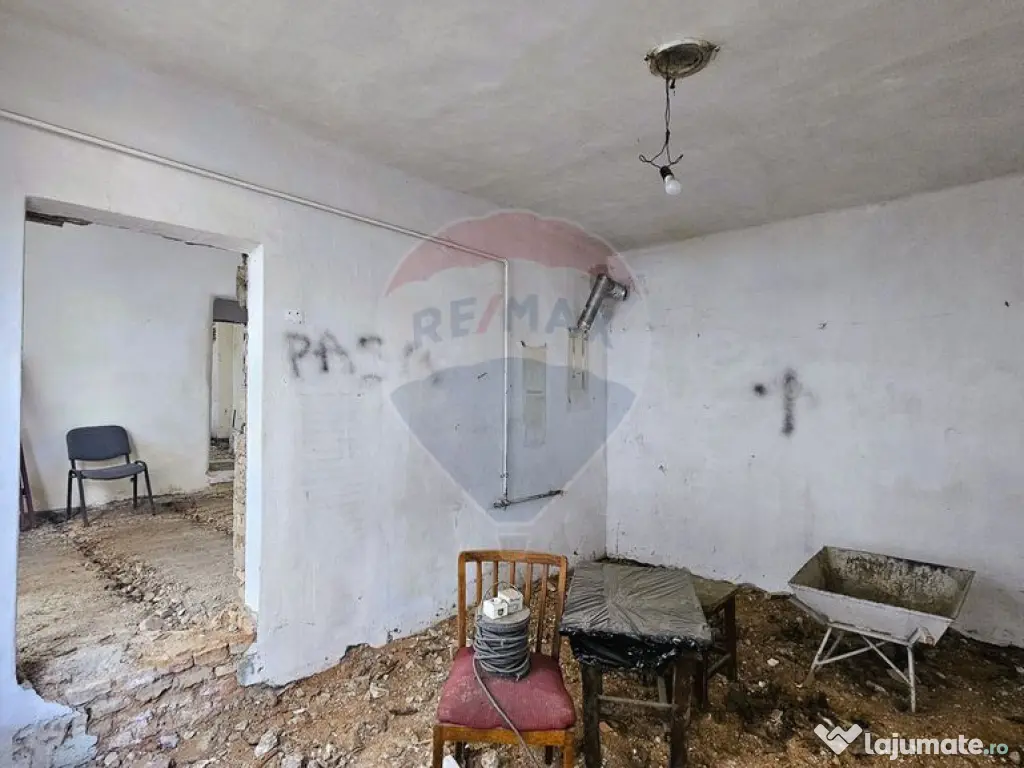 Lot teren de 597 mp | Casa renovabila | (PUZ si CU Bloc P... 