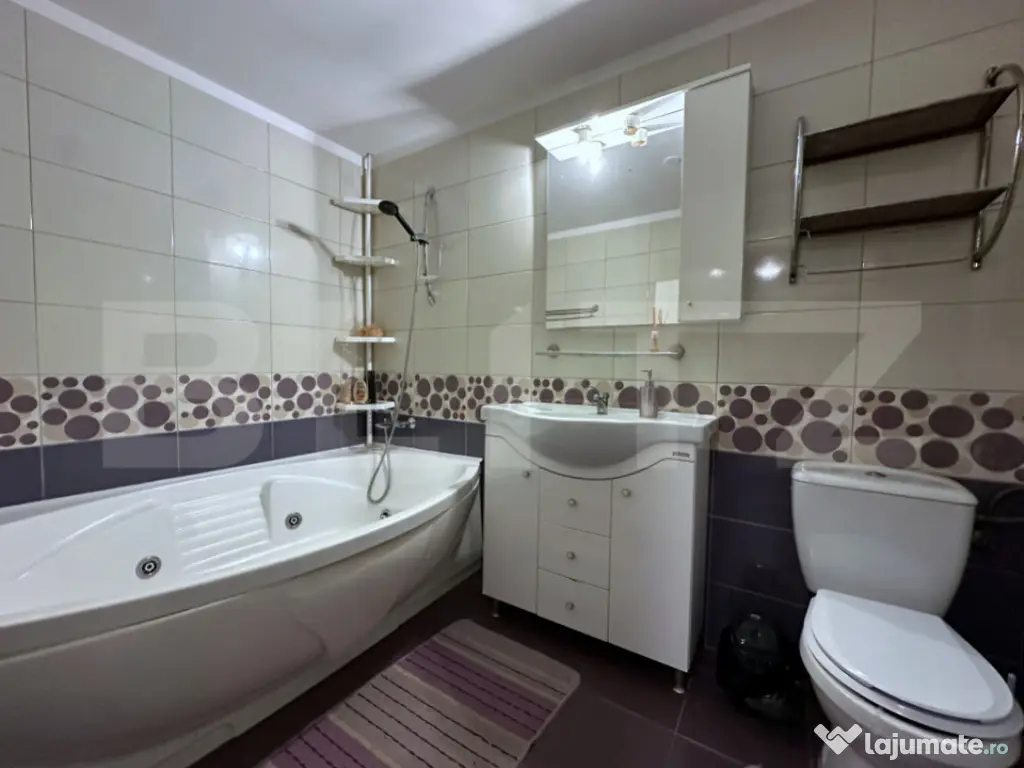 EXCLUSIV! Apartament 4 camere, 125 mp utili, parcare, strada 