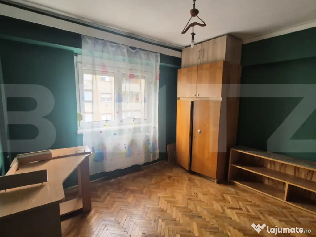 Apartament 3 camere de închiriat, 80 mp, zona Micro 16