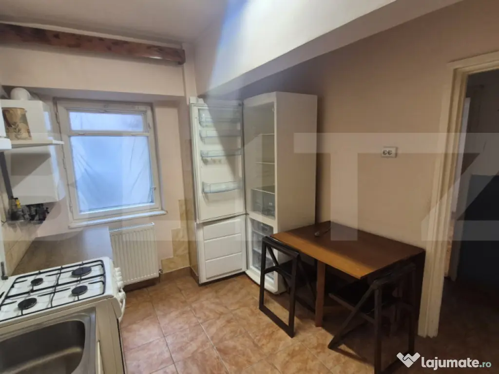 Apartament 3 camere de închiriat, 80 mp, zona Micro 16