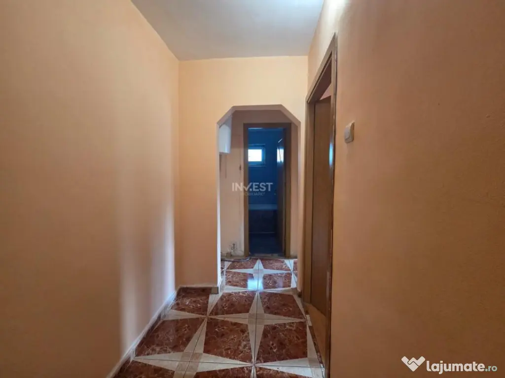 VANZARE-3 CAMERE-PIATA DACIA