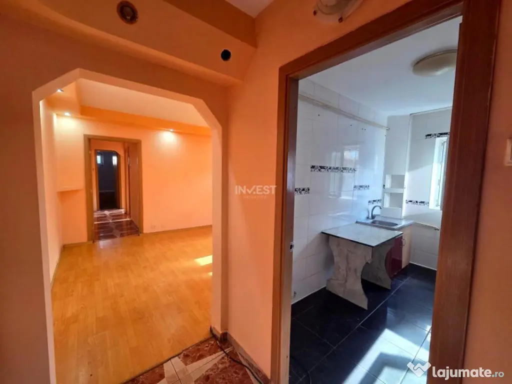 VANZARE-3 CAMERE-PIATA DACIA