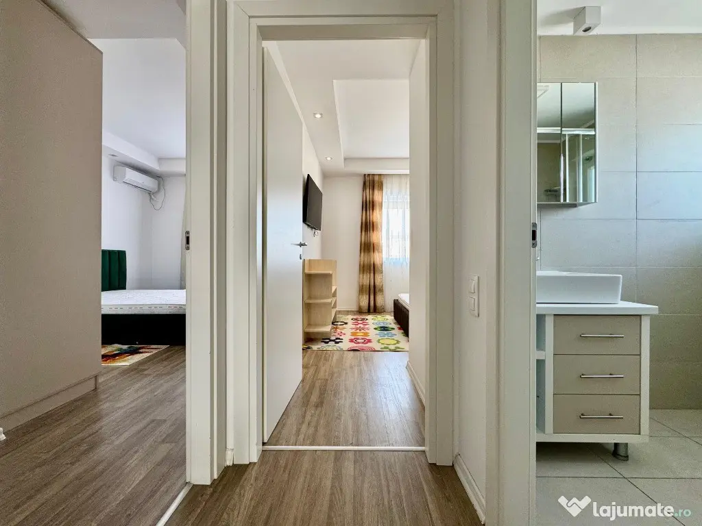 COSMOPOLIS - Apartament 3 camere, mobilat si utilat, vedere piscina 