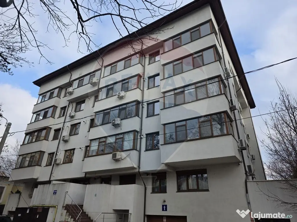 Apartament 3 camere 96 mp plus garaj subteran imobil 2016... 