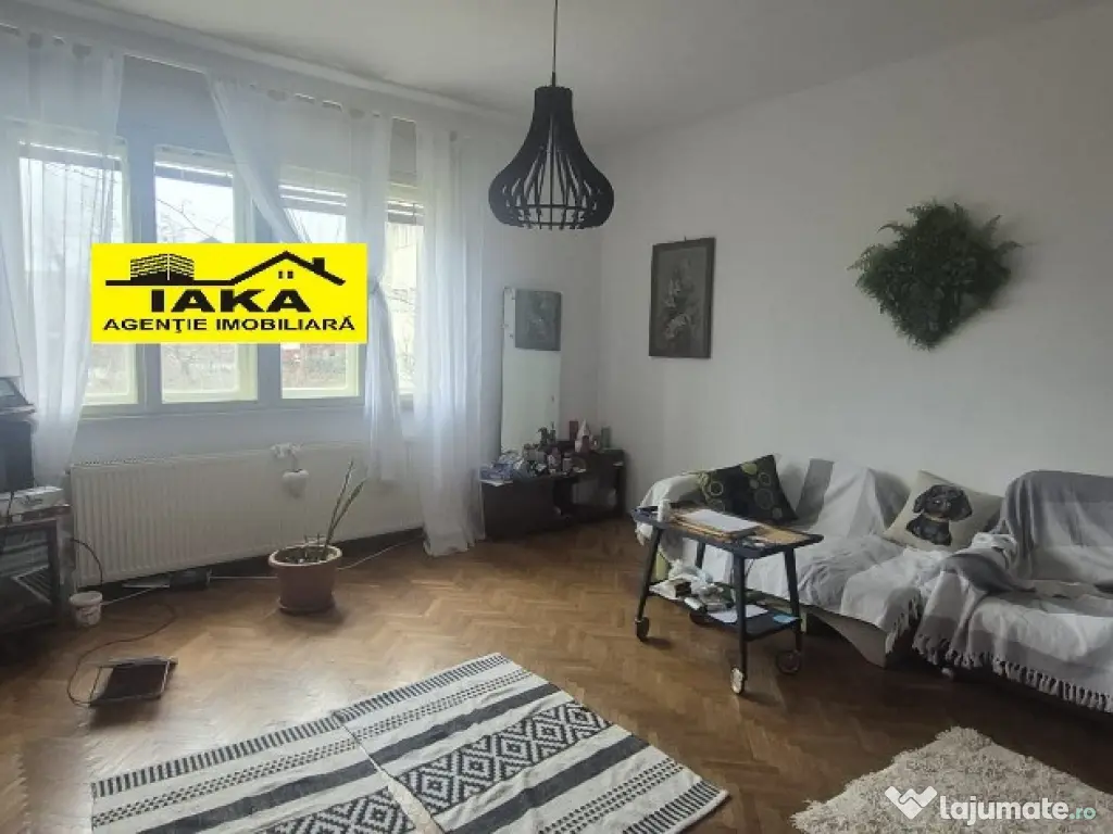 Zona TBC, casa cu etaj , 10 ari teren 