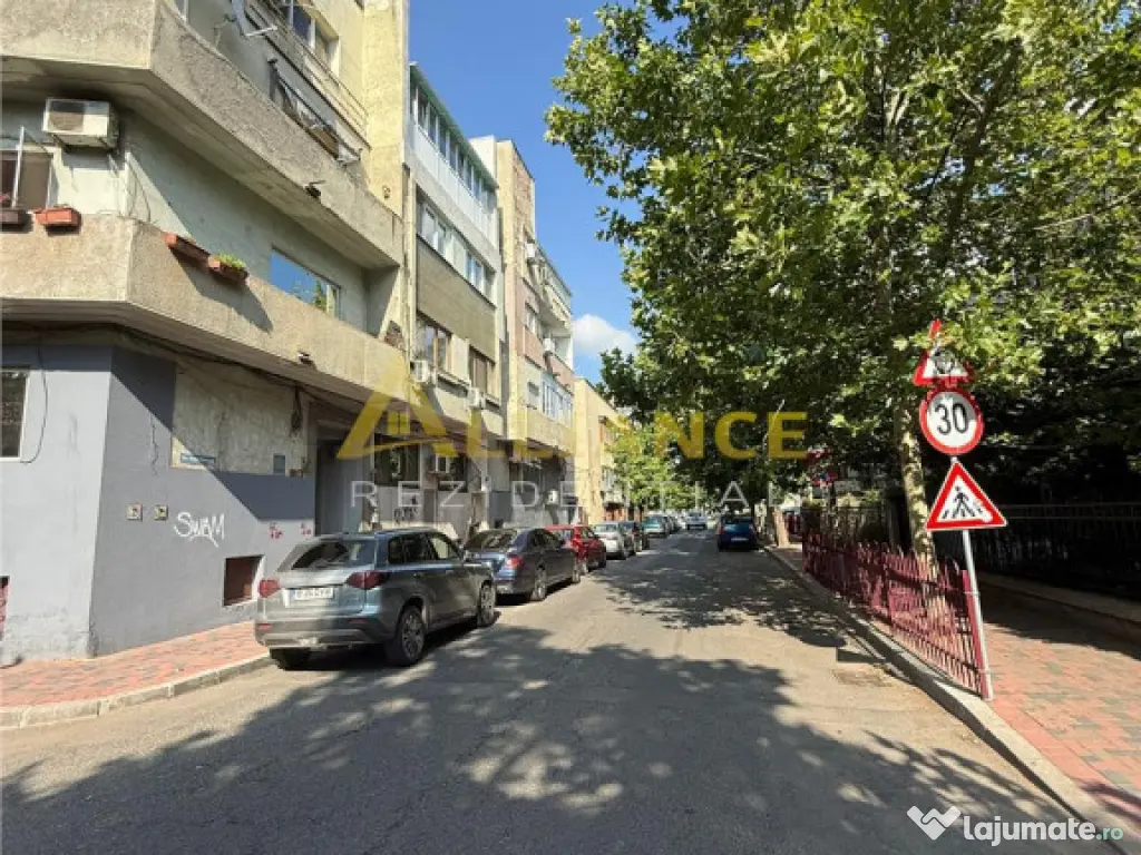 Apartament 2 camere etaj 1 zona Unirii centrala perfect pent 