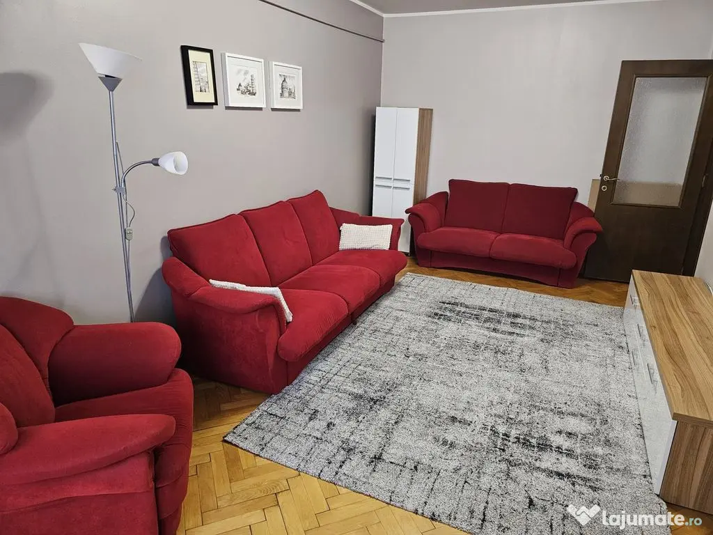 Apartament cu 3 camere, mobilat si utilat - Piata Centrala