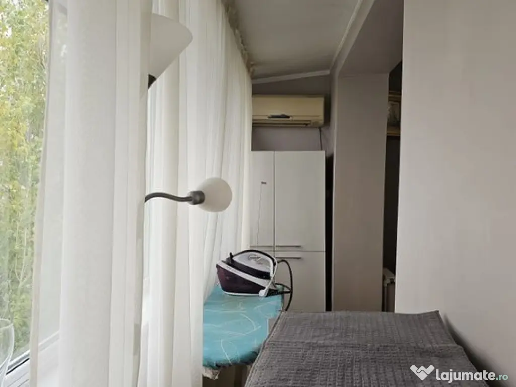 Apartament cu 3 camere, mobilat si utilat - Piata Centrala