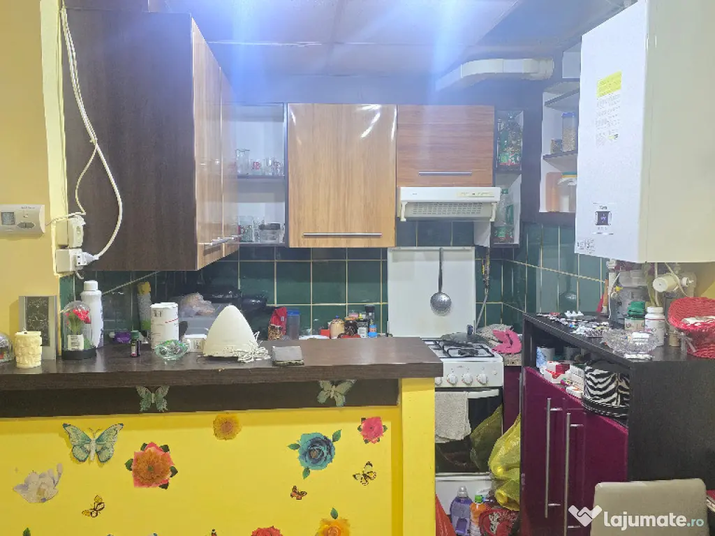 Vand apartament cu 3 camere in Deva, zona Dacia, mobilat, utilat 