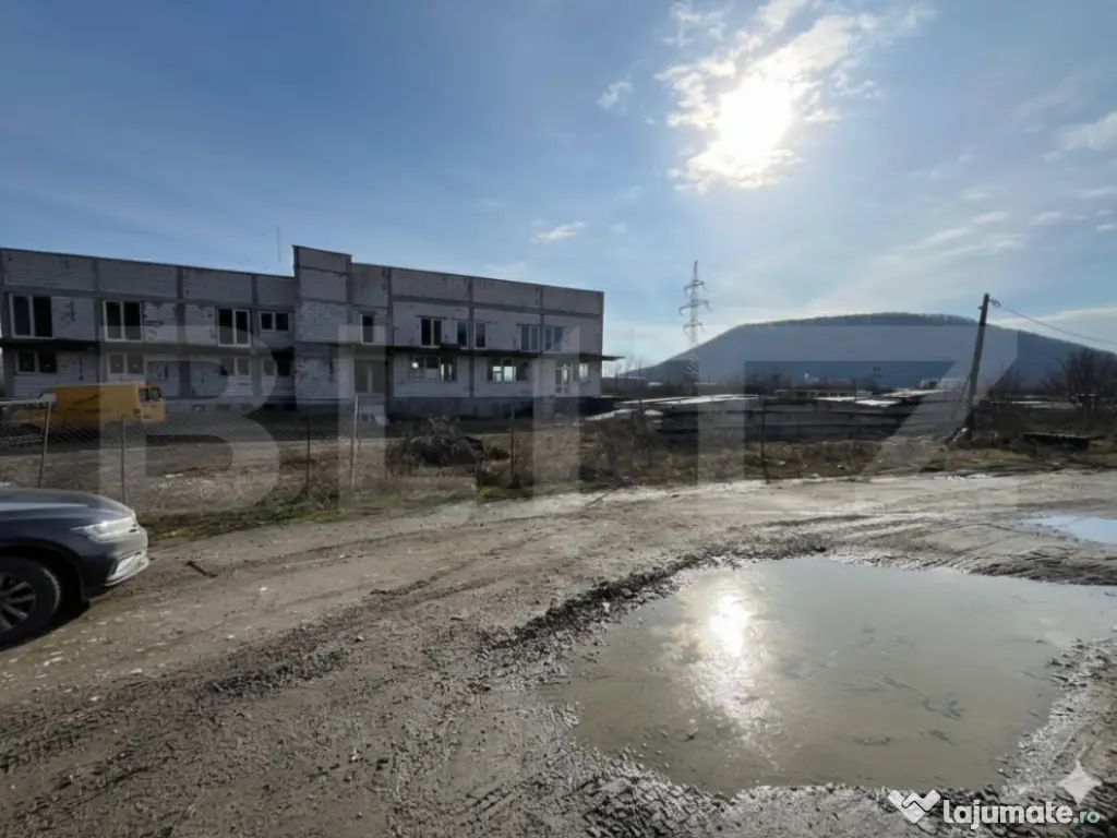 ???? Clădire Comercială/Pensiune - Zona Teraplast - Front 