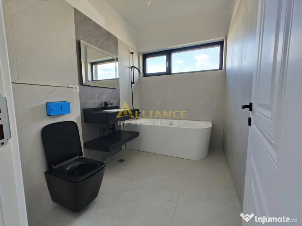 Casa individuala - 3 dormitoare, - 402 mp teren - Aviatorilo 