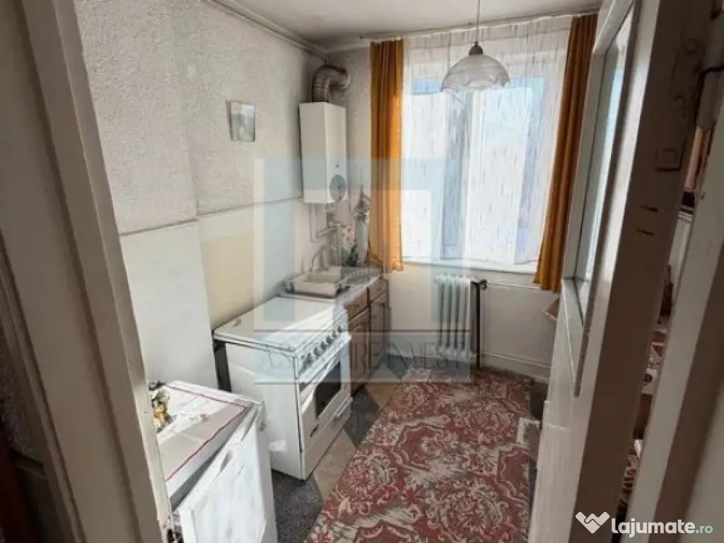 Apartament 3 camere , 60mp, Etj 2/3 - zona Râșnov/ISR 