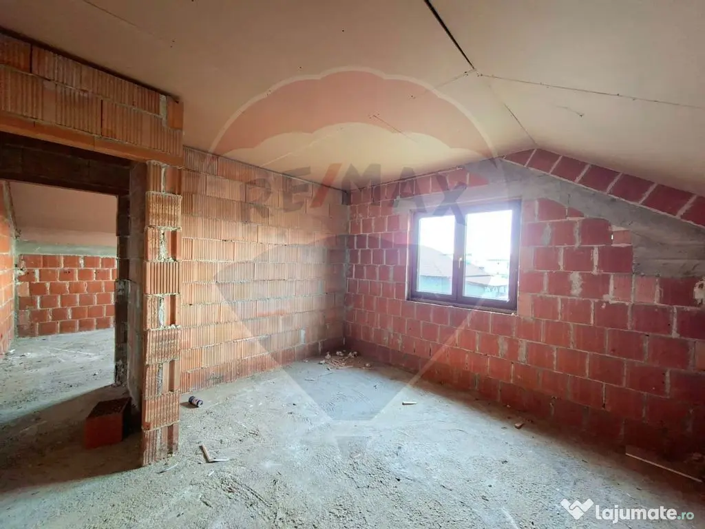 Casă în Vladimirescu, 5 camere, garaj, 1000 mp teren. C... 