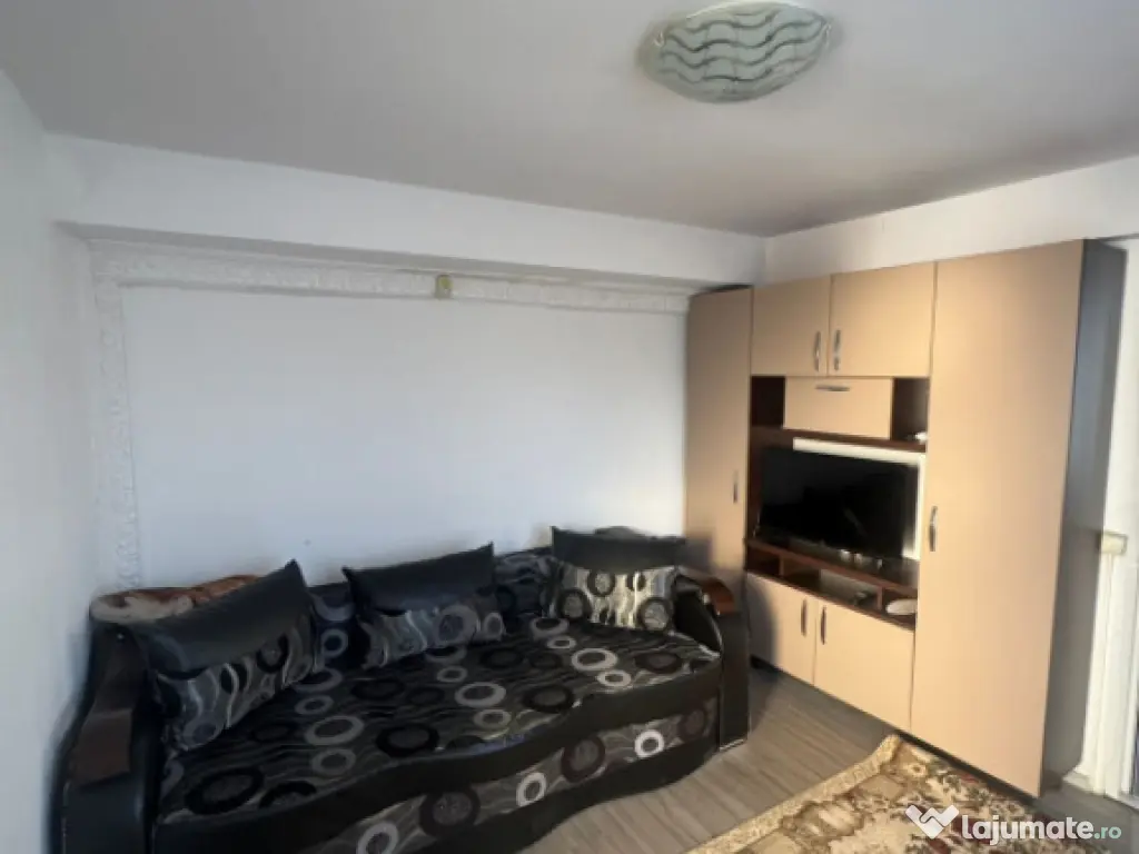 Apartament cu 2 intrari, beci 27 mp, mobilat – Orasul Vech 