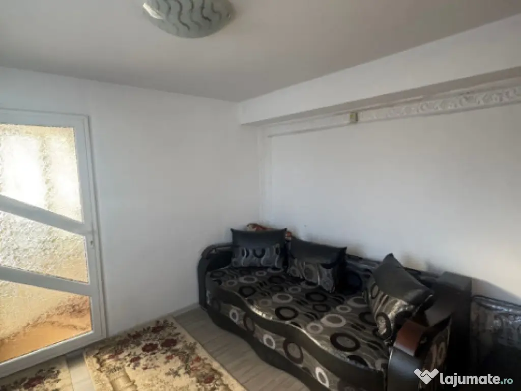 Apartament cu 2 intrari, beci 27 mp, mobilat – Orasul Vech 