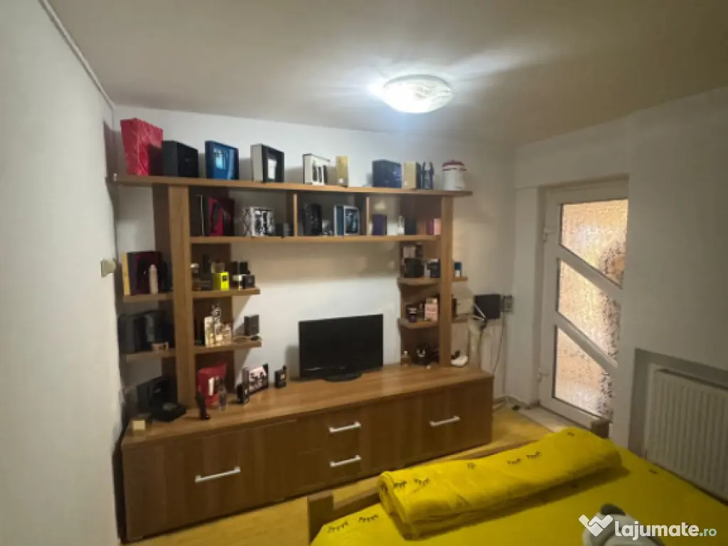 Apartament cu 2 intrari, beci 27 mp, mobilat – Orasul Vech 