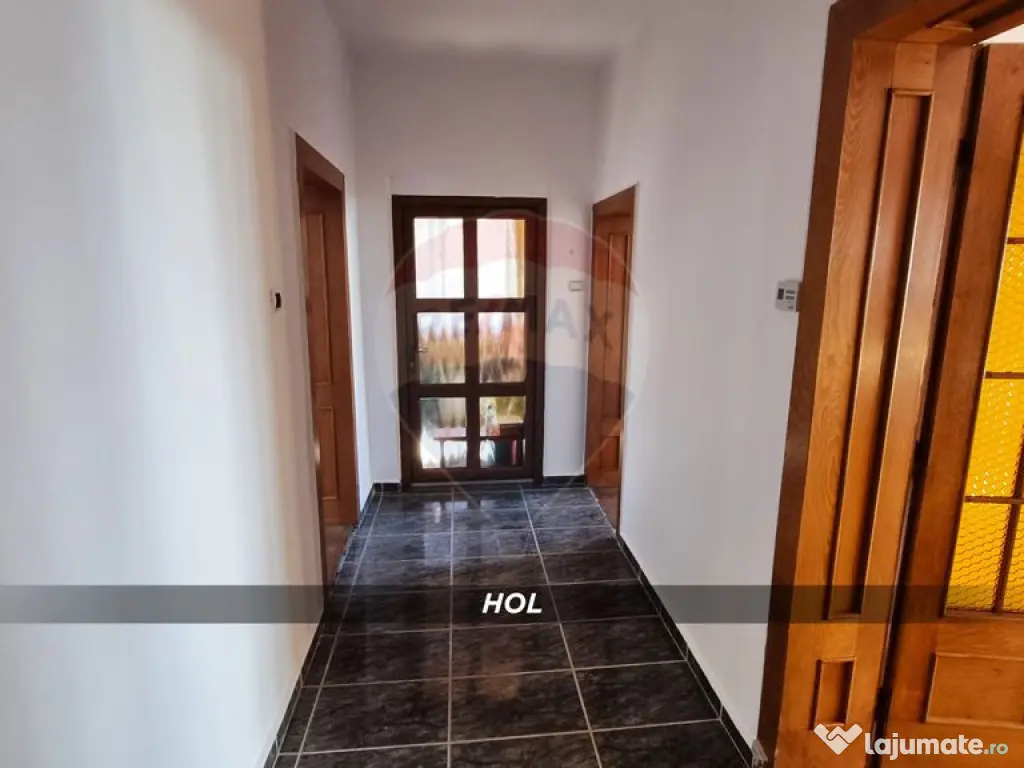 Casă / Vilă cu 5 camere de vânzare în zona Orasul Vechi 