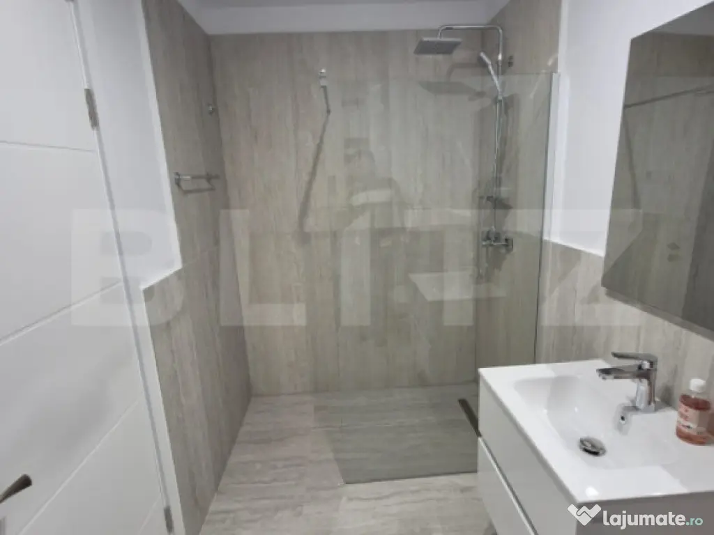 Apartament Lux 2 camere,53mp,etaj 3,zona cetatii 