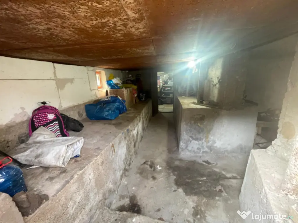 Casă unifamilială cu curte proprie, 100 mp, zona Ferneziu 