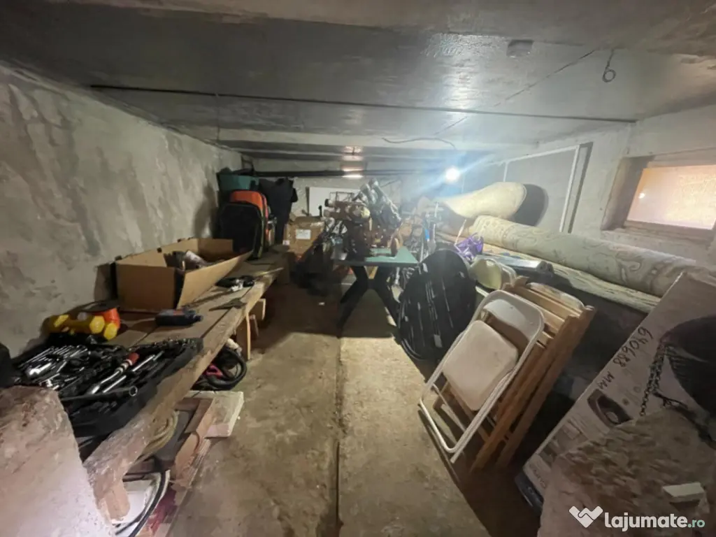 Casă unifamilială cu curte proprie, 100 mp, zona Ferneziu 