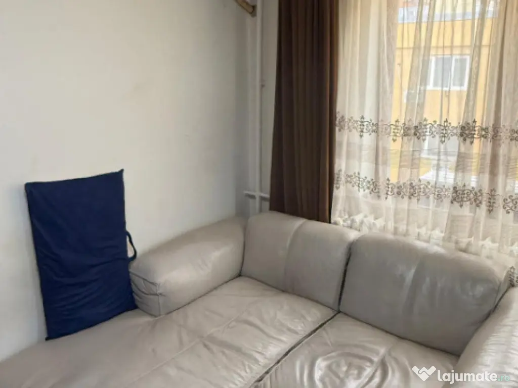 Apartament 2 camere, 26.83 mp, zona Piața Valea Roșie 