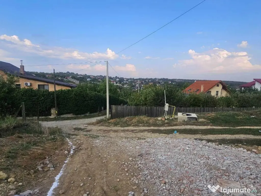 Teren intravilan , Bucium Barnova