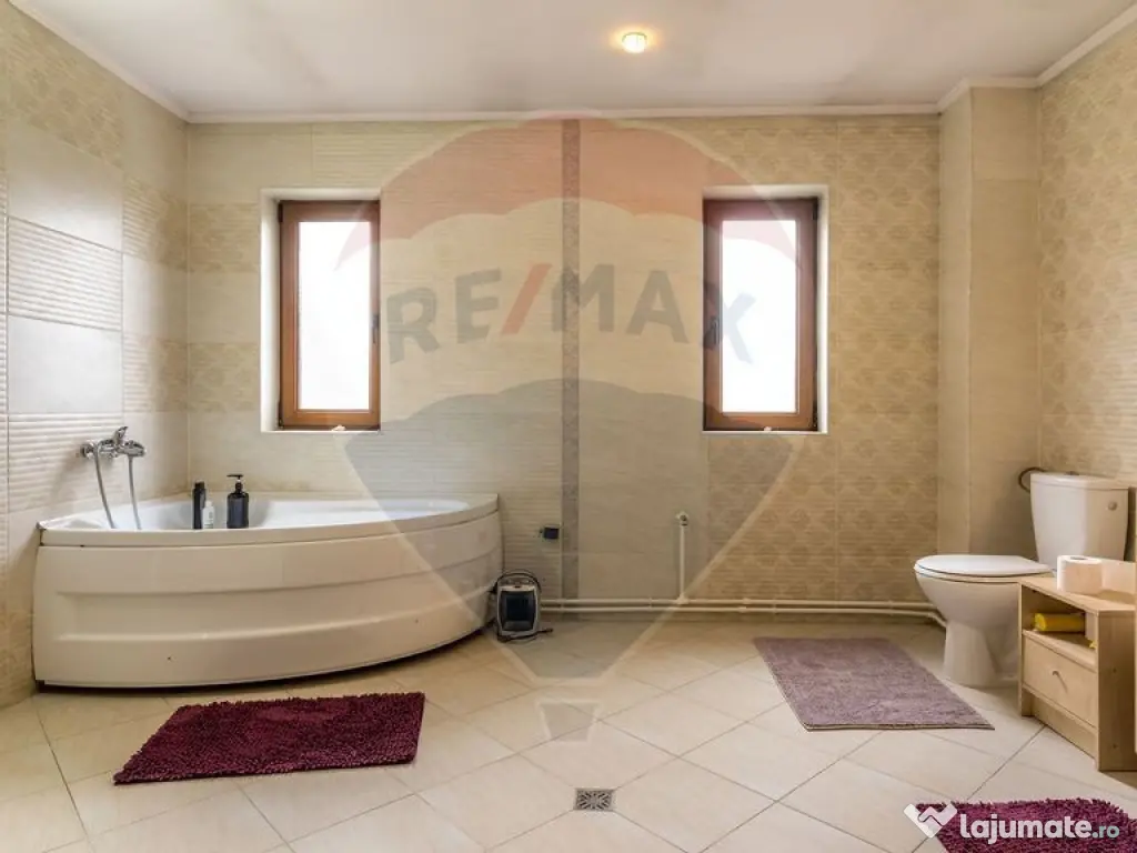 Casa cu 6 camere de vanzare, zona Centrala, Huedin 