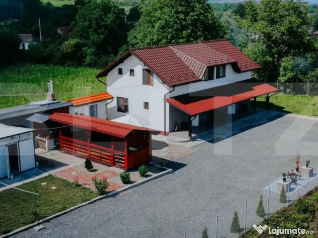 Proprietate pe malul Mureșului – Stâna de Mureș