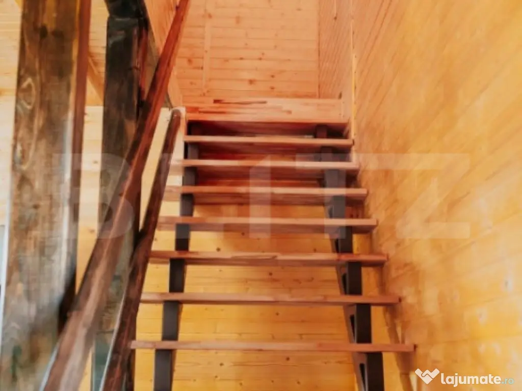 Proprietate pe malul Mureșului – Stâna de Mureș