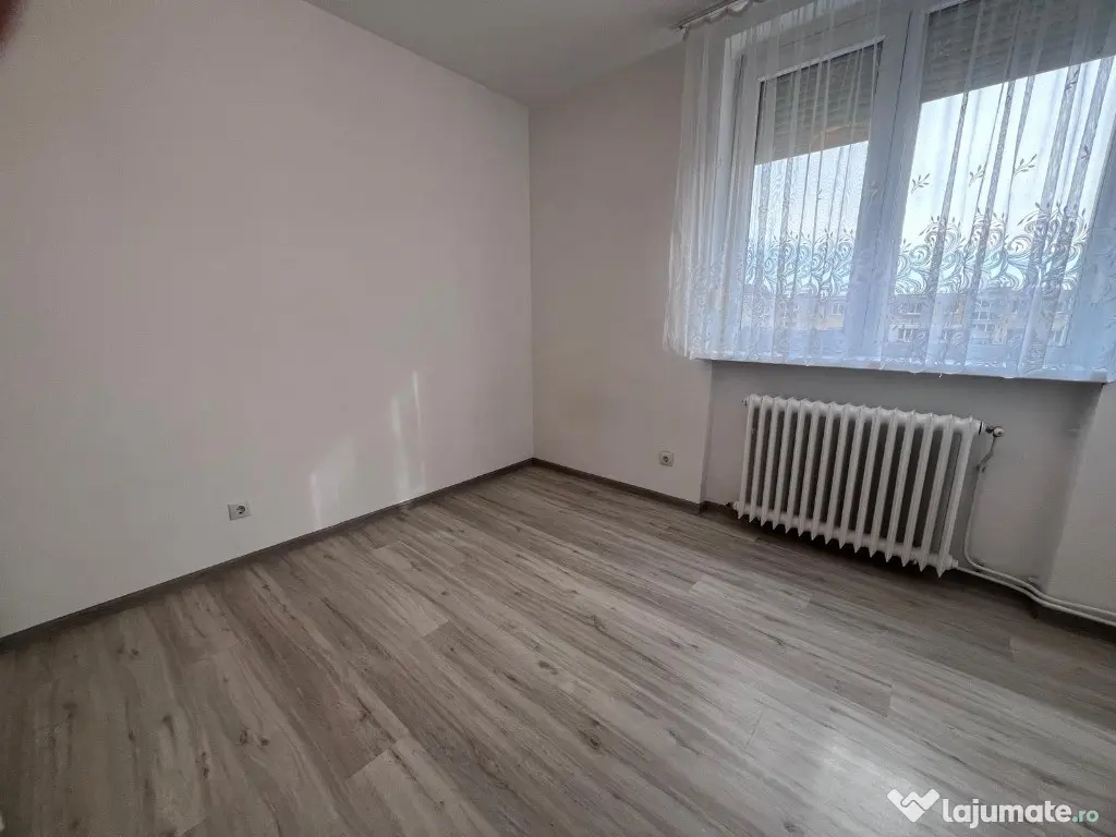 Apartament 3 camere,zona Gojdu