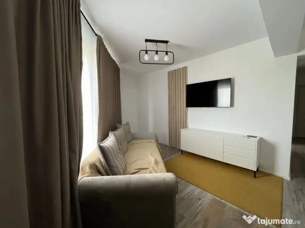 Apartament 3 camere, decomandat - zona Tractorul 