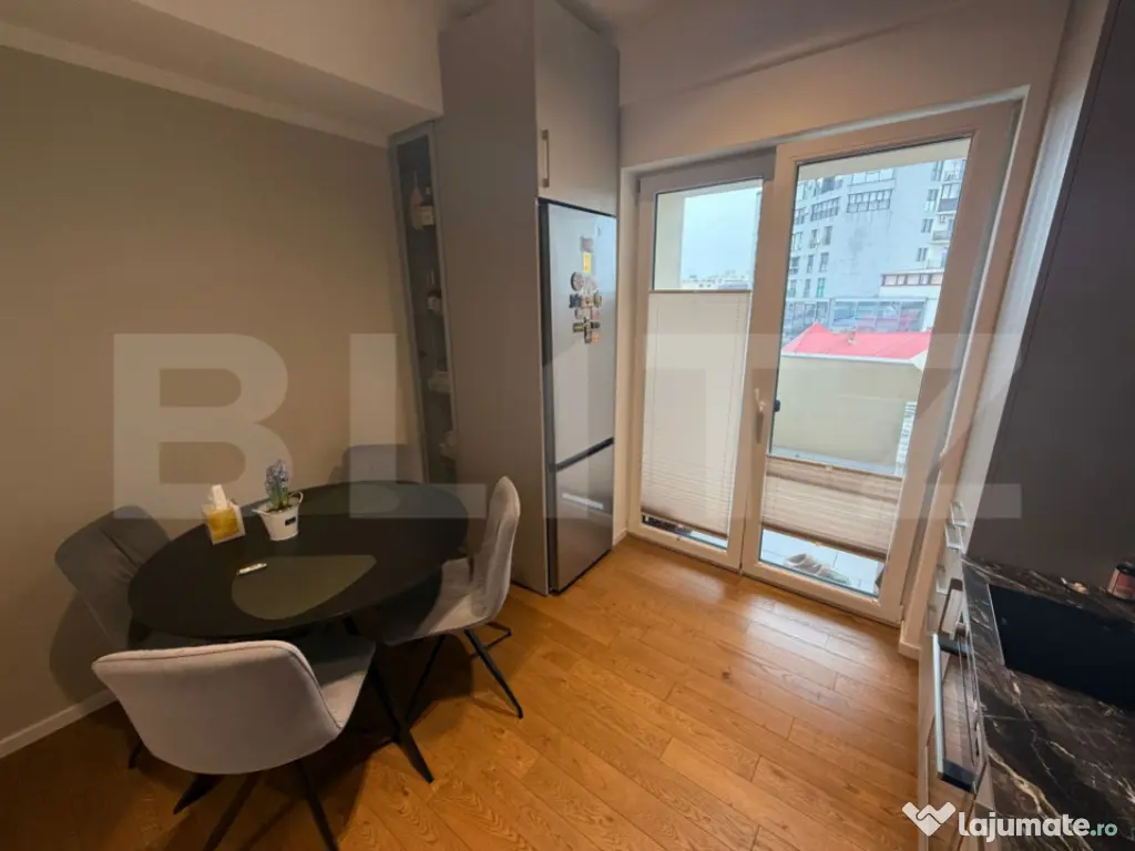 Apartament 3 camere decomandat, 98 mp, zona Sfintii Apostoli