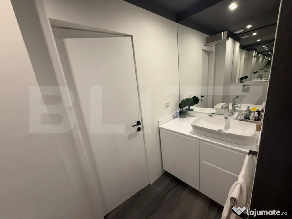 Apartament 3 camere decomandat, 98 mp, zona Sfintii Apostoli