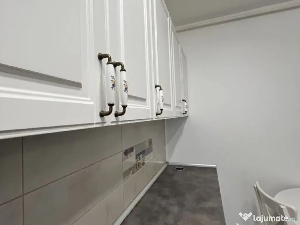 Studio bine compartimentat, parcare, complet mobilat, ren... 