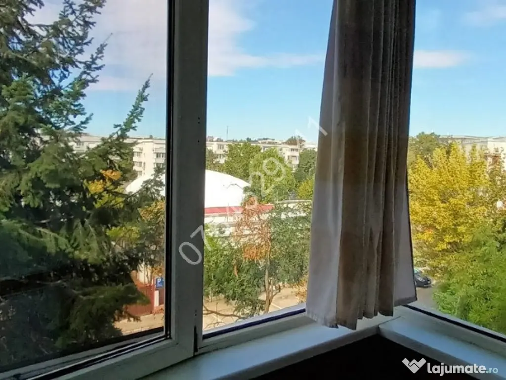 Apt. 2 cam. zona Aviatiei, Str. Borșa, la 5 min. metrou Aurel Vlaicu.