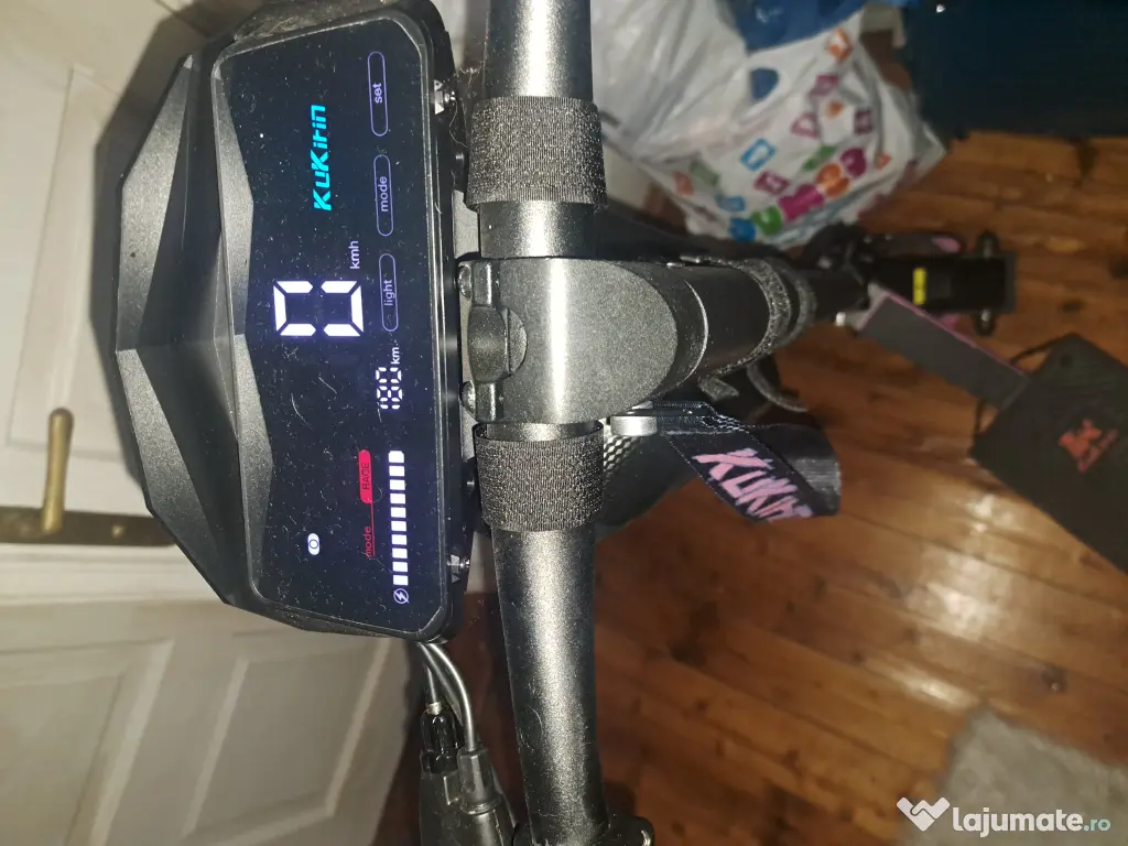 Trotineta electrica  kukirin 