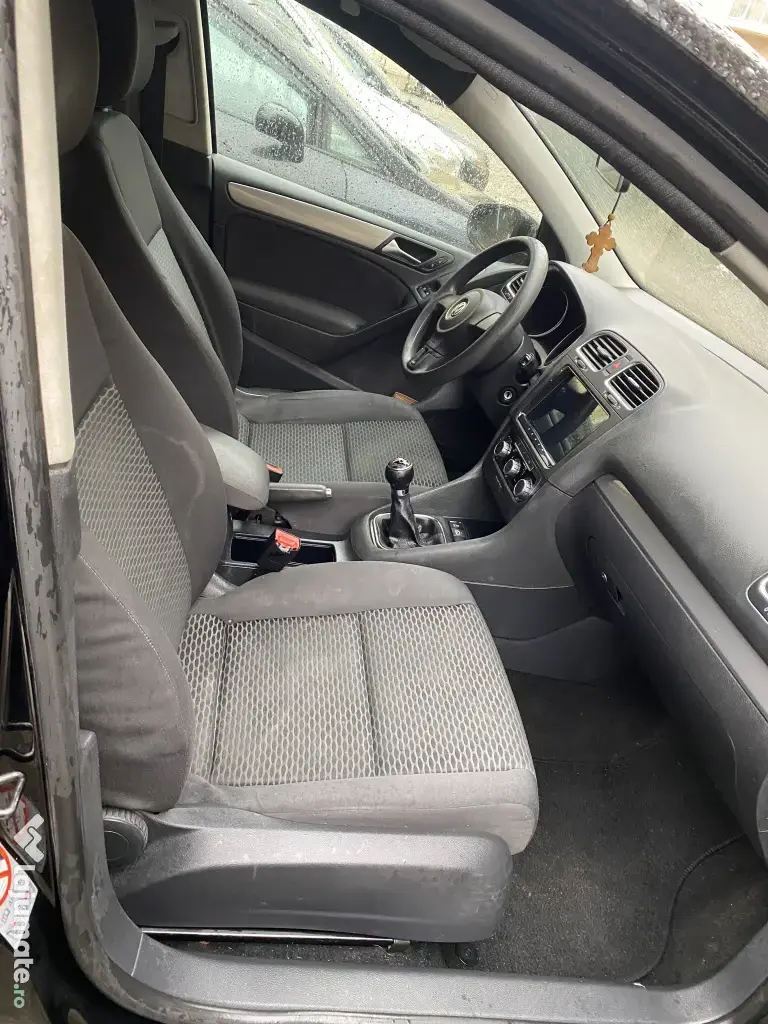 Vând Golf 6 1.6 TDI 105 CP 