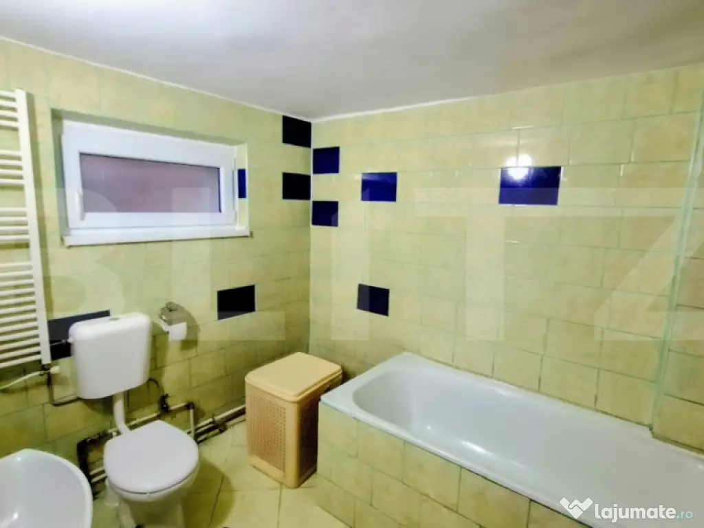 Unicitate!​Apartament spațios cu 3 camere, 102mp și curt 