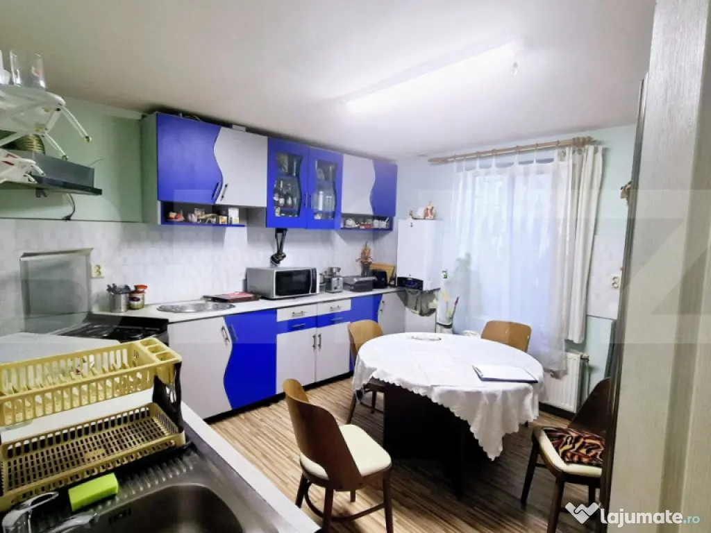 Unicitate!​Apartament spațios cu 3 camere, 102mp și curt 