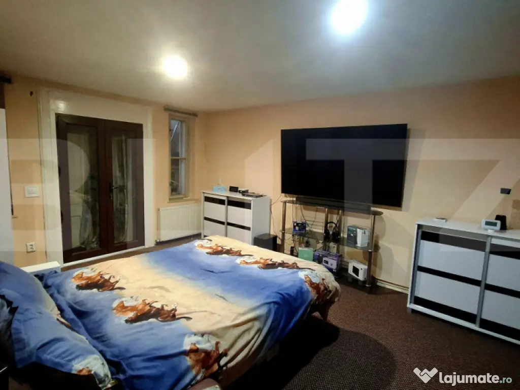 Unicitate!​Apartament spațios cu 3 camere, 102mp și curt 