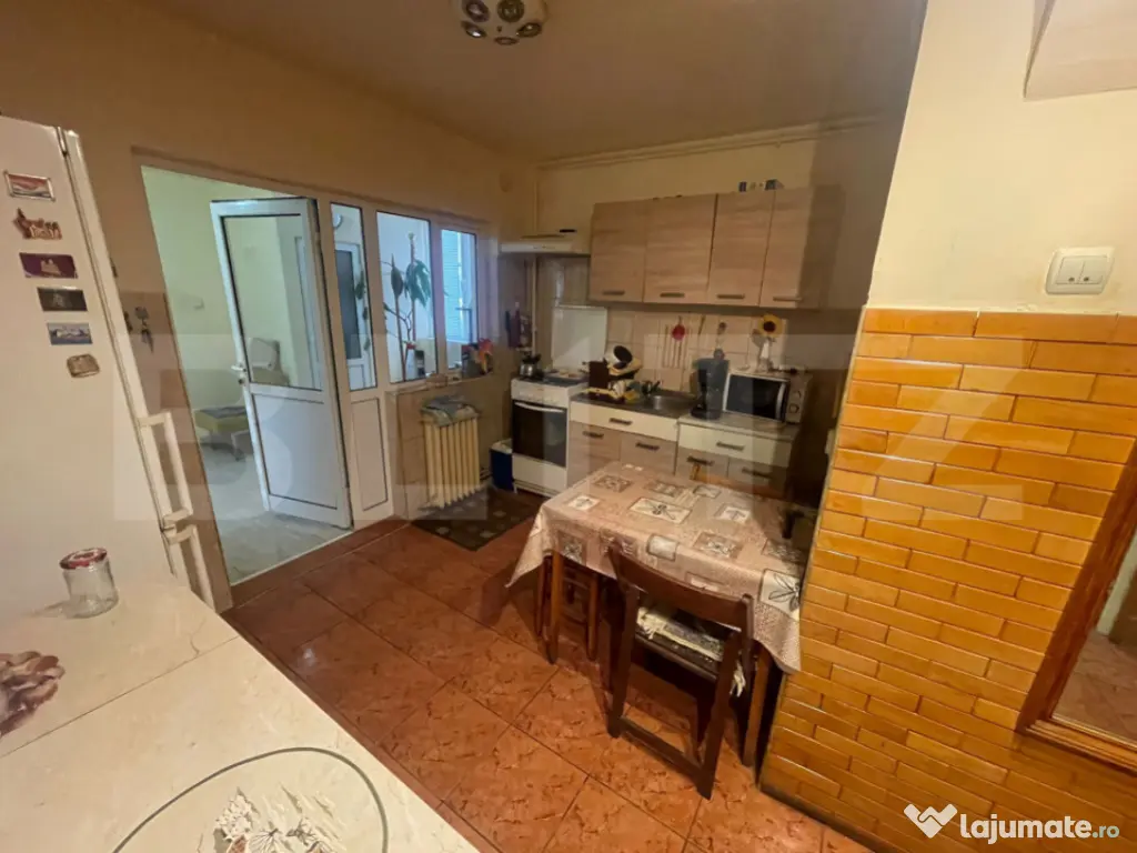 Apartament 3 camere + Spațiu comercial (25 mp) – Zonă Ka