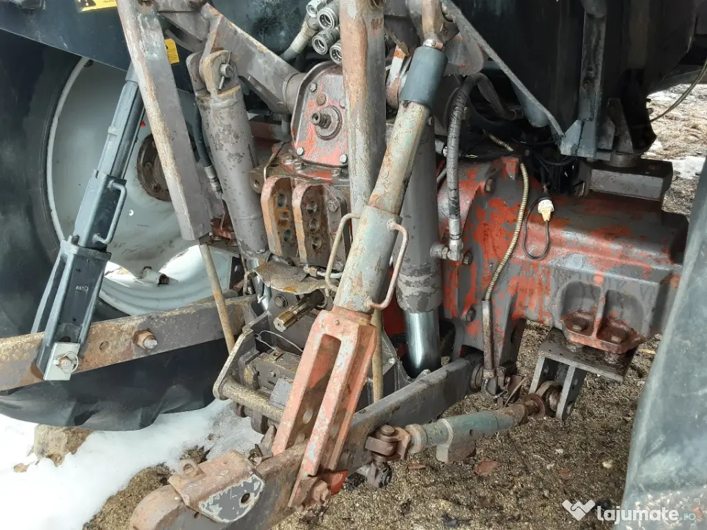 Tractor Massey-Ferguson 130 cp 