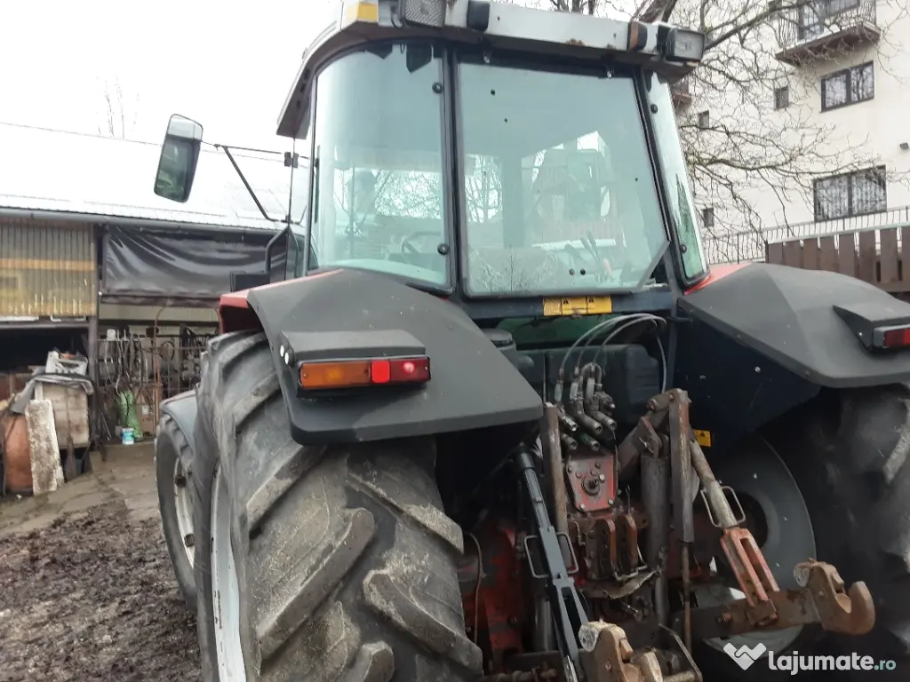 Tractor Massey-Ferguson 130 cp 