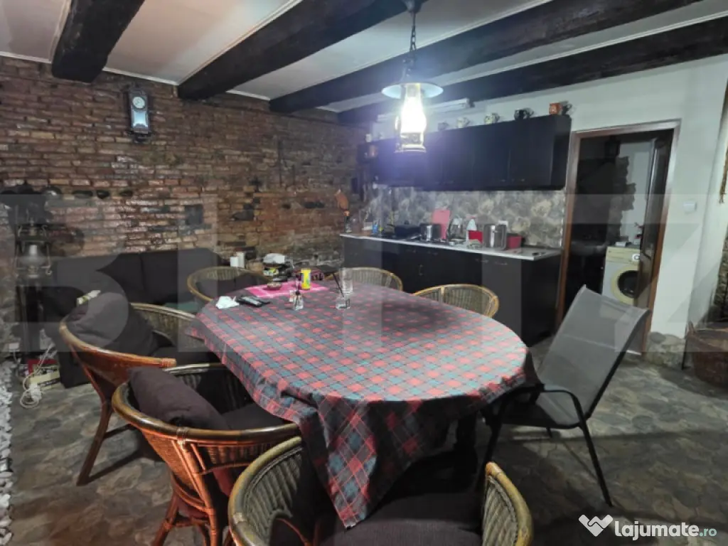 Oportunitate- Casă în zonă centrală 